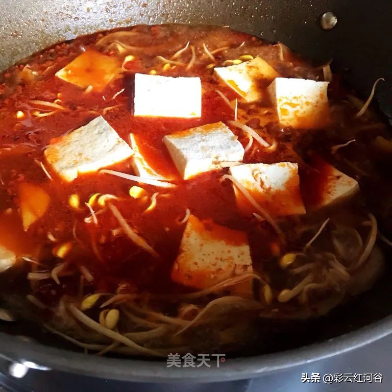 水煮肉片下饭神器视频,简单下饭的菜谱水煮肉片