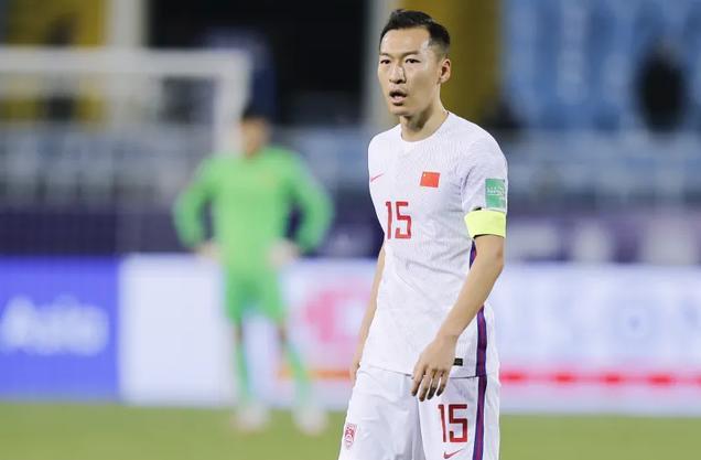 吴曦躲球赛后道歉视频,吴曦躲球有原因吗