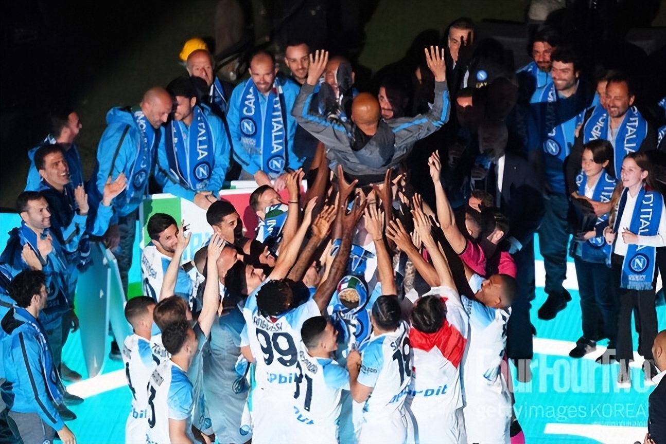 那不勒斯主教练夺冠,那不勒斯上赛季主教练