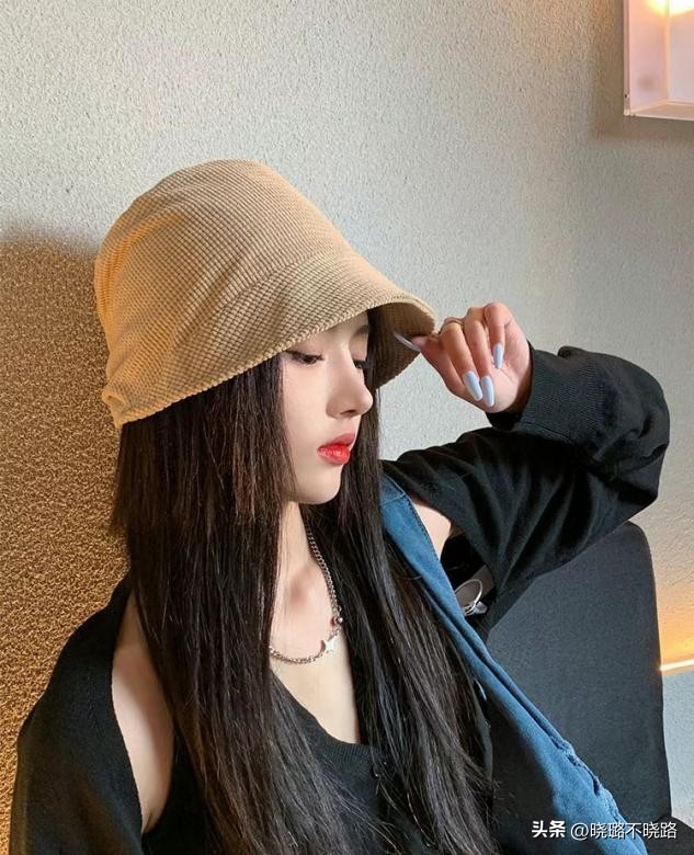 果然脸小的女生好看,四方脸适合戴牛仔渔夫帽显脸小吗
