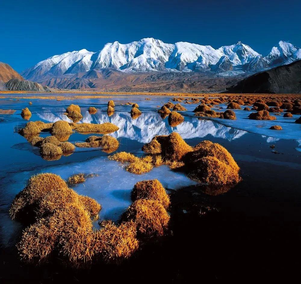 《黄河》中篇小说:彩旦六爷