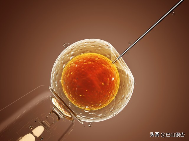 准婆婆给10万叫我别嫁她渣儿子，我不听，22年后我比婆婆母亲还老