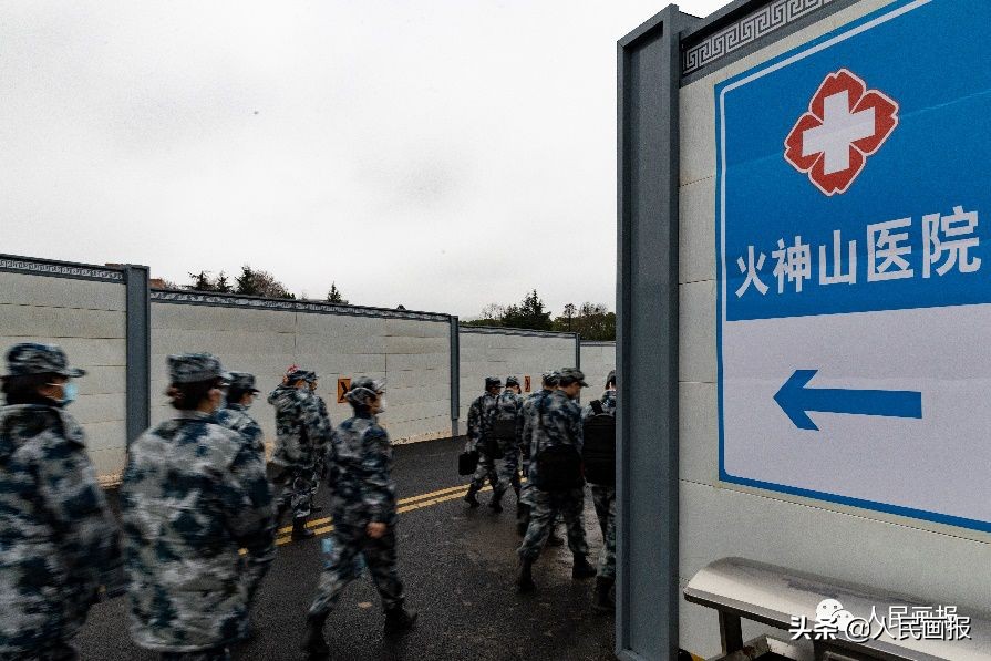 危急时刻他们筑牢生命屏障,守护群众安全他们冲在抗洪一线