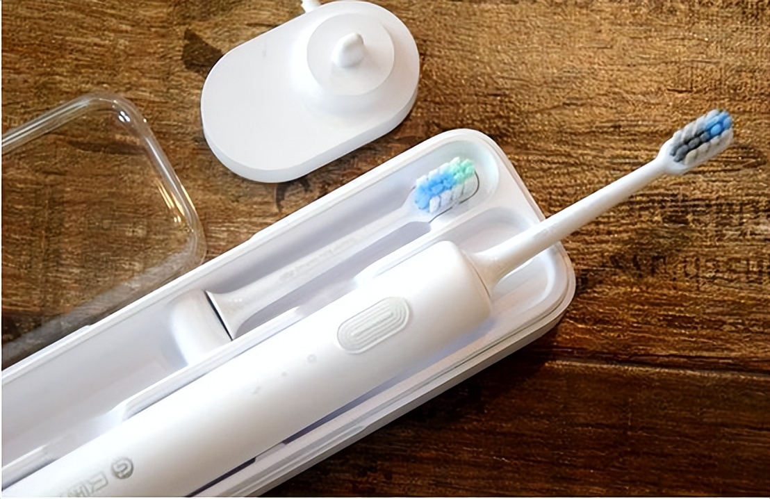 送新婚夫妇情侣款电动牙刷好吗,送老公生日礼物推荐实用电动牙刷