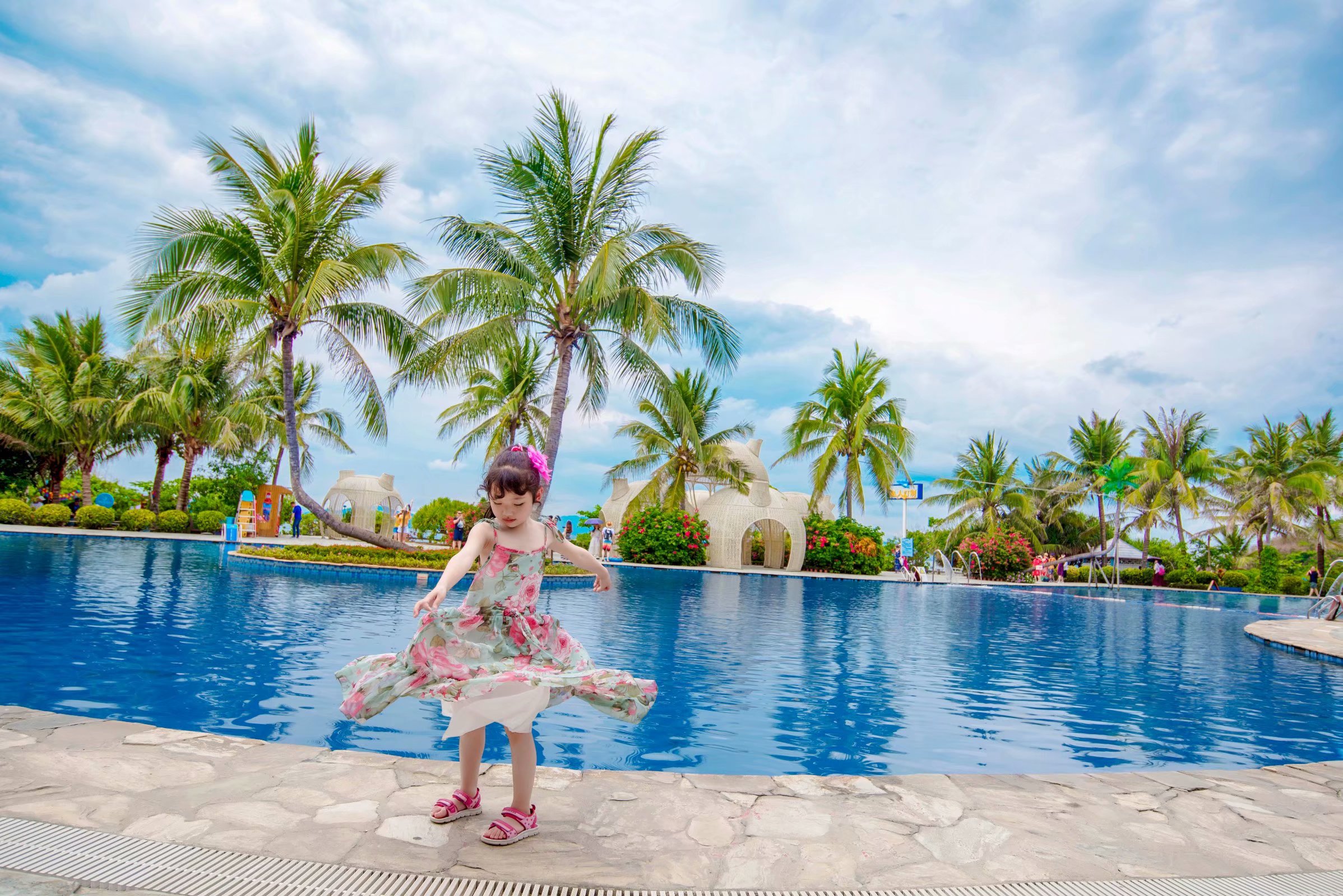 三亚和泰国哪个更适合旅游,三亚旅游和泰国旅游花费差多少钱