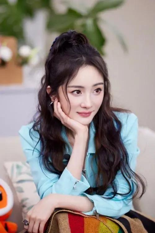 花钱如流水的五位女明星,杨幂慷慨且大方