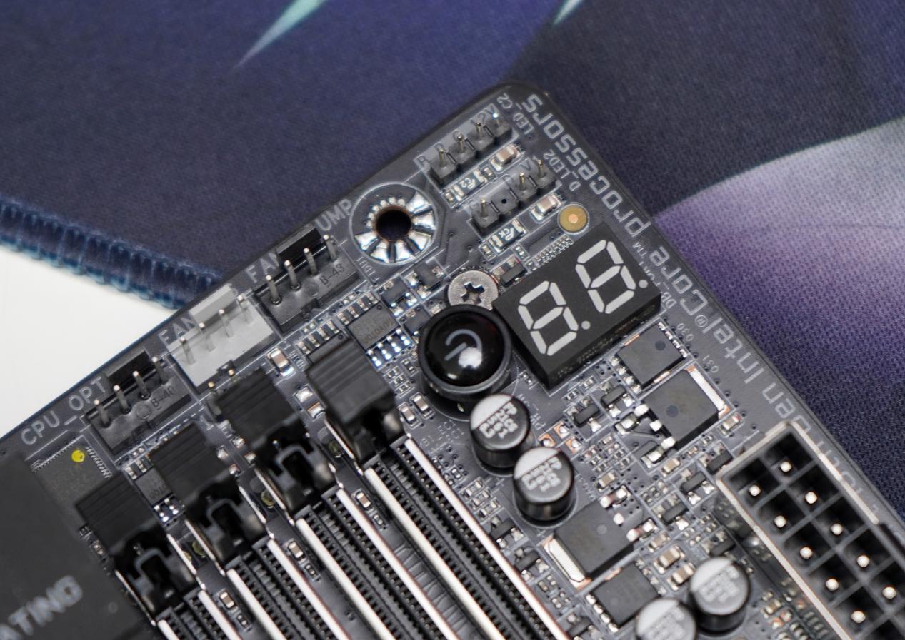 技嘉z790超级雕主板有几种规格,技嘉z790m小雕主板详解