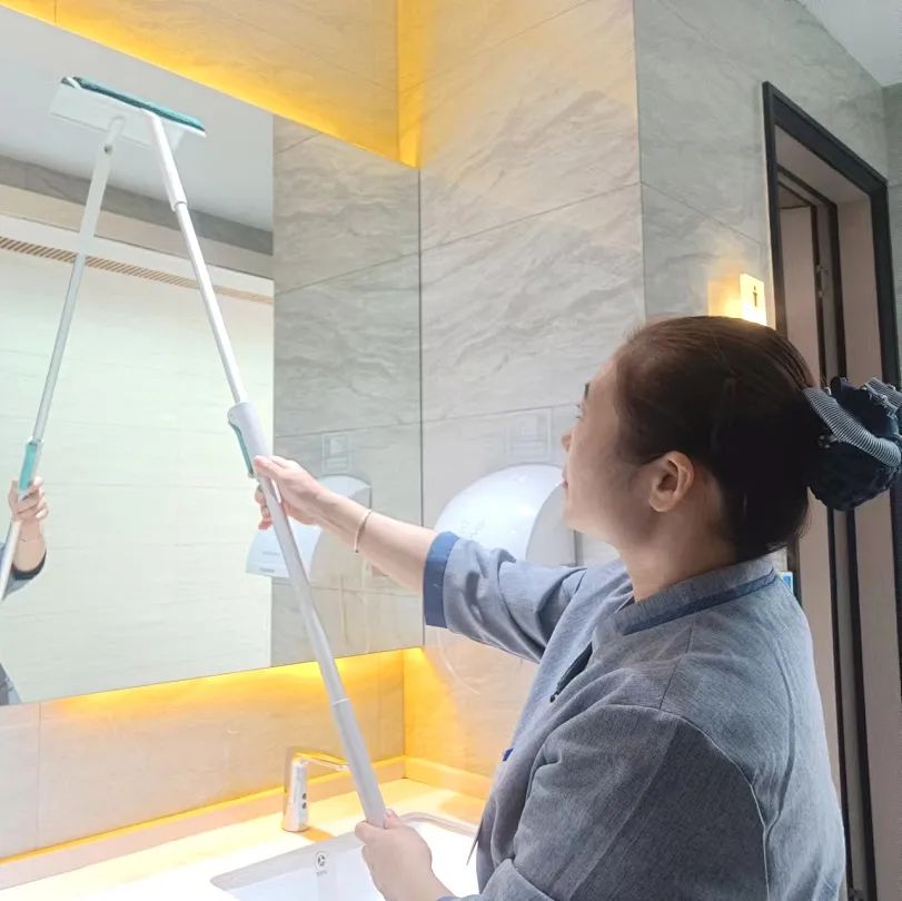 在书屋岗位体验过程怎么写,在书店工作都要干什么