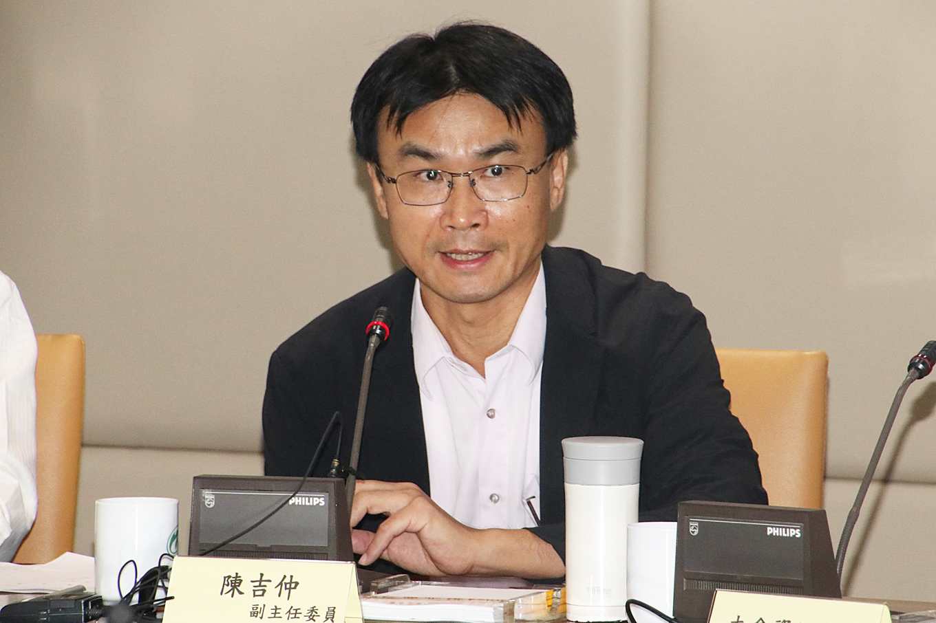 *进党民**三宝乱台！求大陆不如求神拜佛？三百块钱鸡蛋变成政治正确