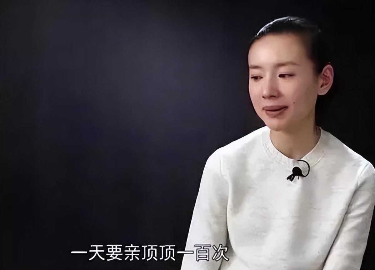 强吻30岁女儿，陪孩子裸睡起生理反应，没有边界感的父母有多可怕