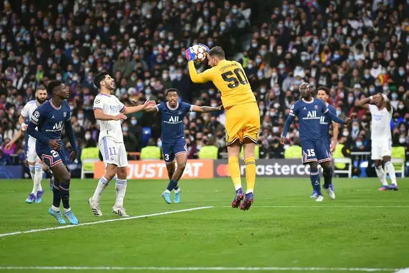 欧冠经典主场惊天大逆转,客场惨败卫冕冠军19分