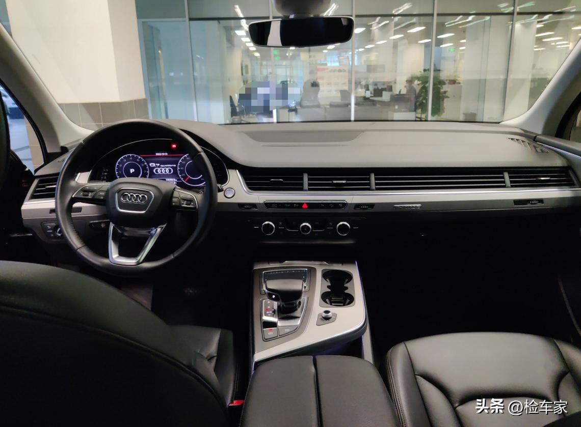 曾经的奥迪q7加价,奥迪q72022款55tfsi运动型落地价