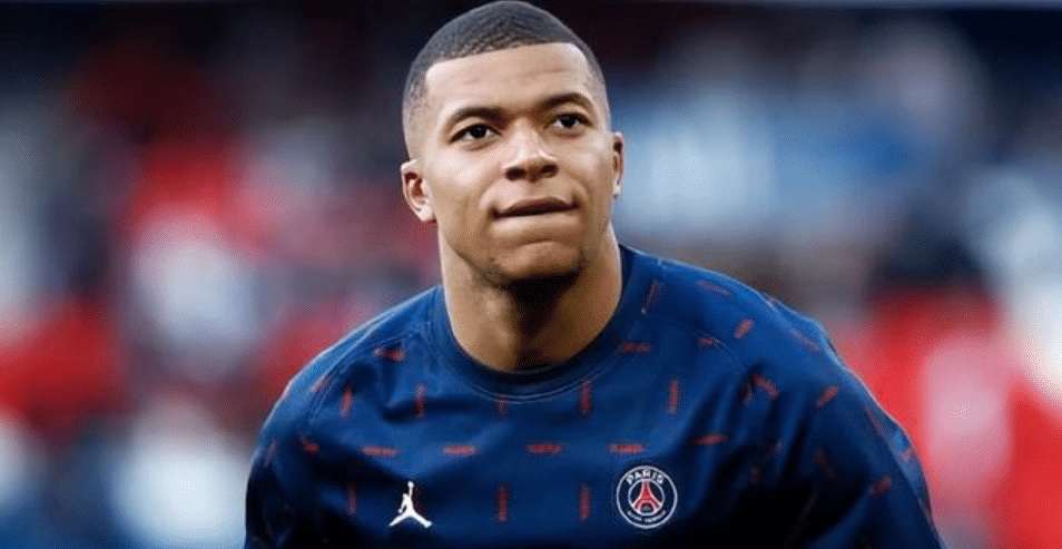 姆巴佩场上球王场下海王,足球传奇姆巴佩