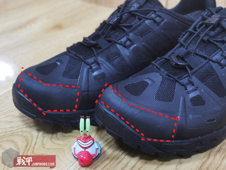 空降到“大秦”上空的萨瓦迪卡