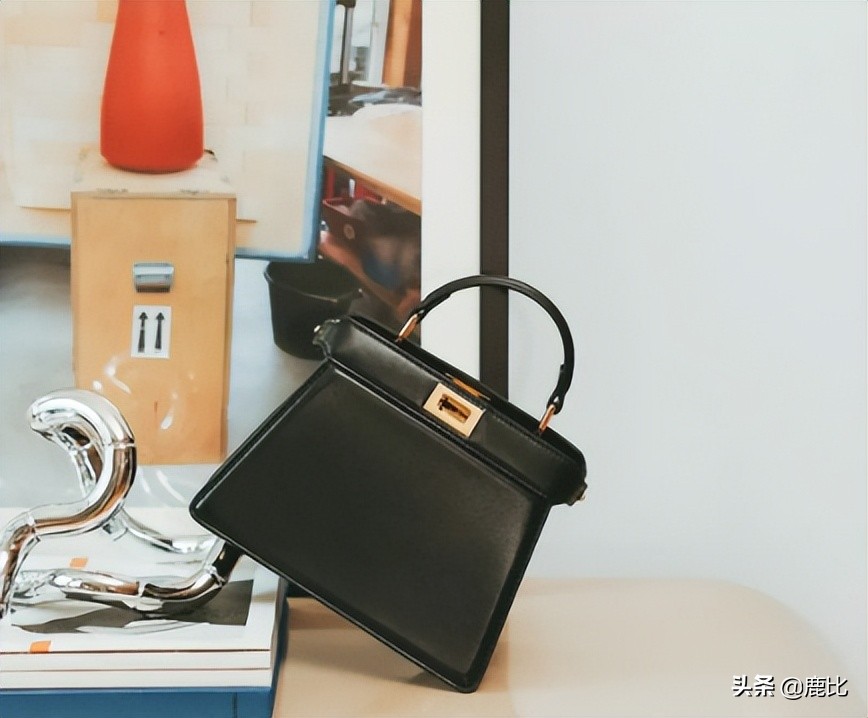 已经出道13年，为什么大家还是很爱FENDI这款包？