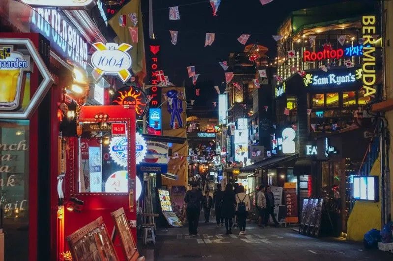 鍞愪集铏庣殑鐪熷疄浜嬩欢,姣斾簹杩攼鍒硅溅浜嬩欢鍚庣画