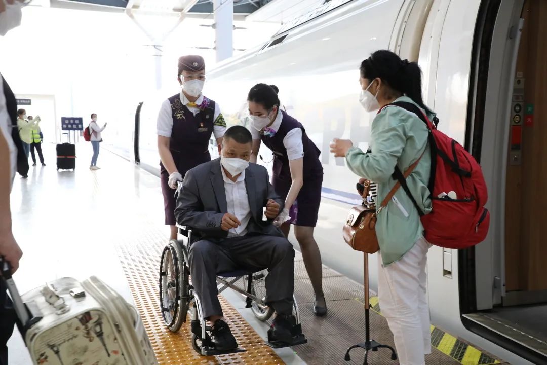 鏂版椂浠i搧璺鏍锋姹夌珯,椤捐搲涓婃捣閾佽矾妯¤寖