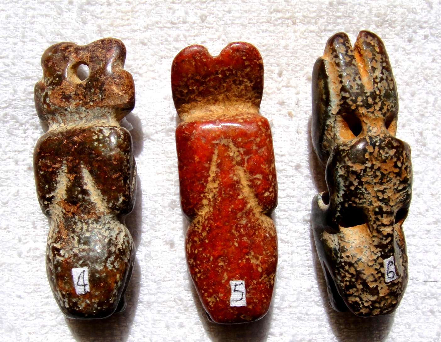 红山文化带齿面饰玉器,红山文化玉器天然红玉雕件