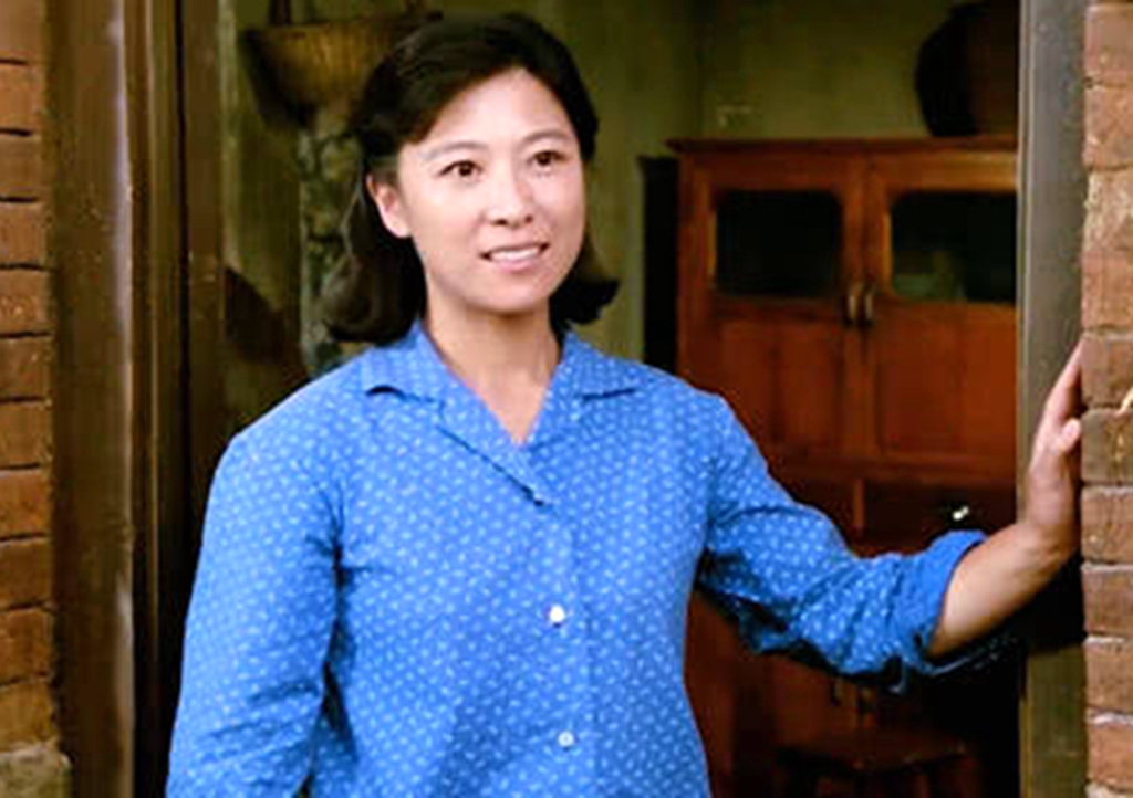 王馥荔主演的咱们的牛百岁片段,梁庆刚和王馥荔做客中央电视台