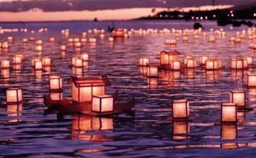 河灯的诗句,河灯文字描述