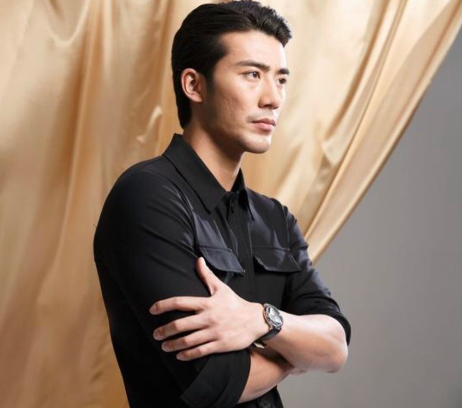 三浦友和老了也帅气时髦,三浦友和平头发型