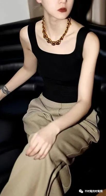 性感的“黑”并不是只有“黑丝”