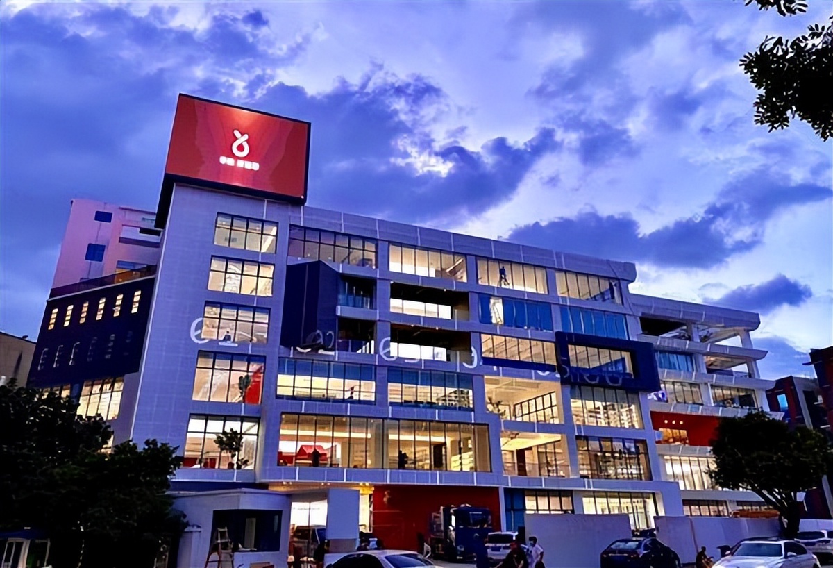 辛巴助农直播未来可期，腾冲市荷花镇：“爱心助农”巾帼有实招