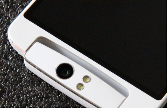 现在，从短信类别来看，以爱心类短信和文明类短信居多