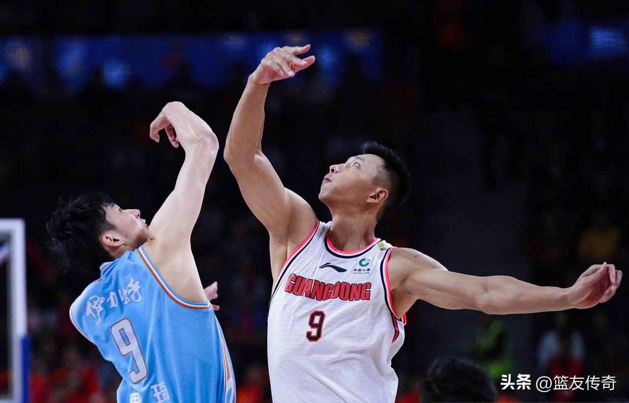 广东宏远重组后防线,广东宏远队应该怎么补强