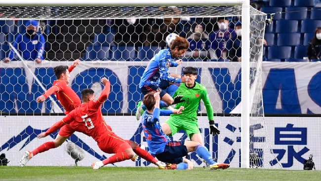 一针见血的评论中国男足,中国男足被骂得最惨的一次是什么