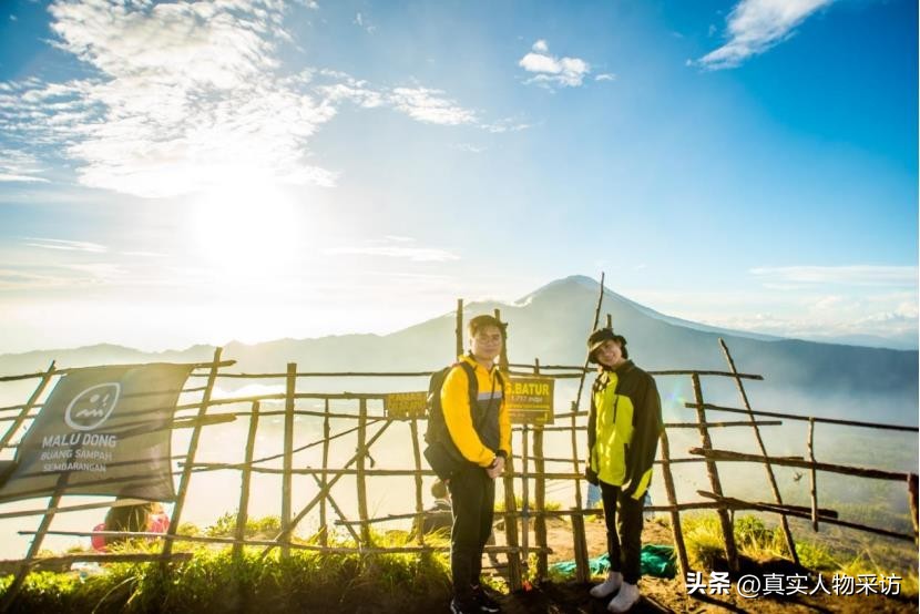 做模特月入十万真的吗,普通人做模特收入怎样