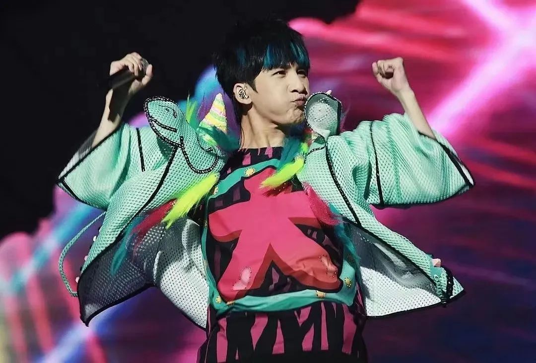 大张伟活得潇洒通透,大张伟解读可爱