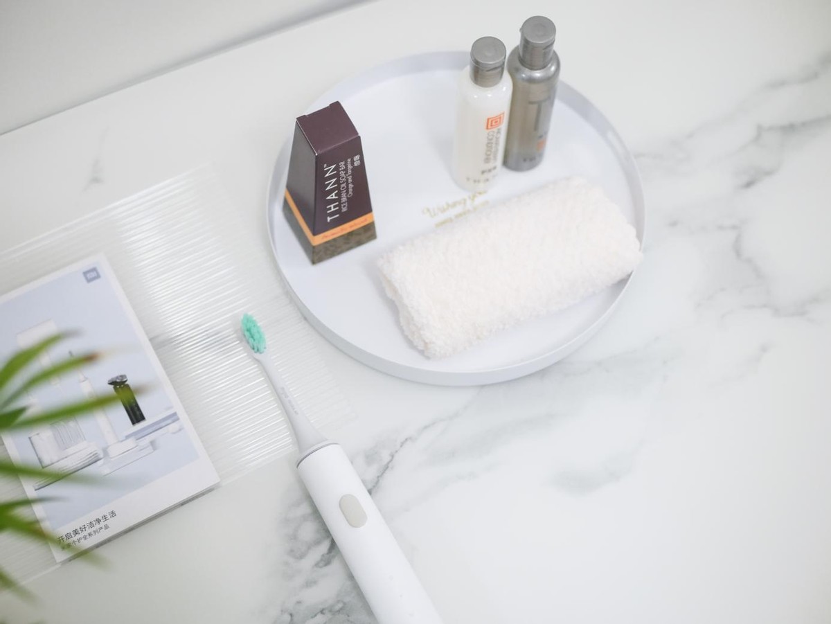 usmile电动牙刷和飞利浦电动牙刷,华为电动牙刷和飞利浦电动牙刷