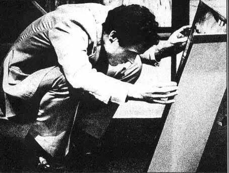 最严重的恋尸癖是欧洲的连环杀手。他杀人的目的是和死人*爱做**。