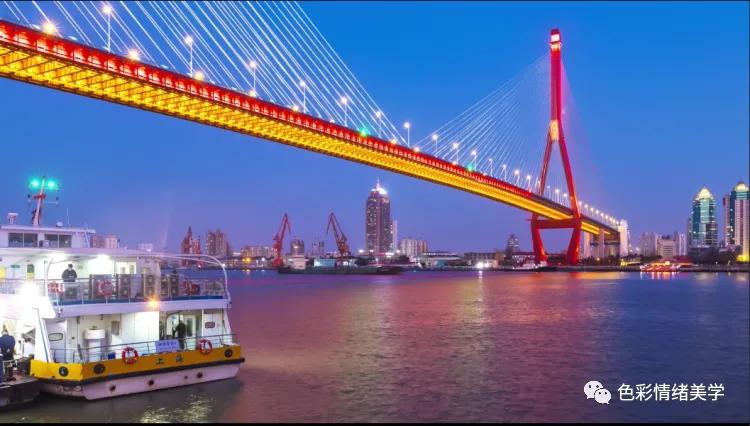 疫情下的城市夜晚上海,疫情下的魔都上海夜景