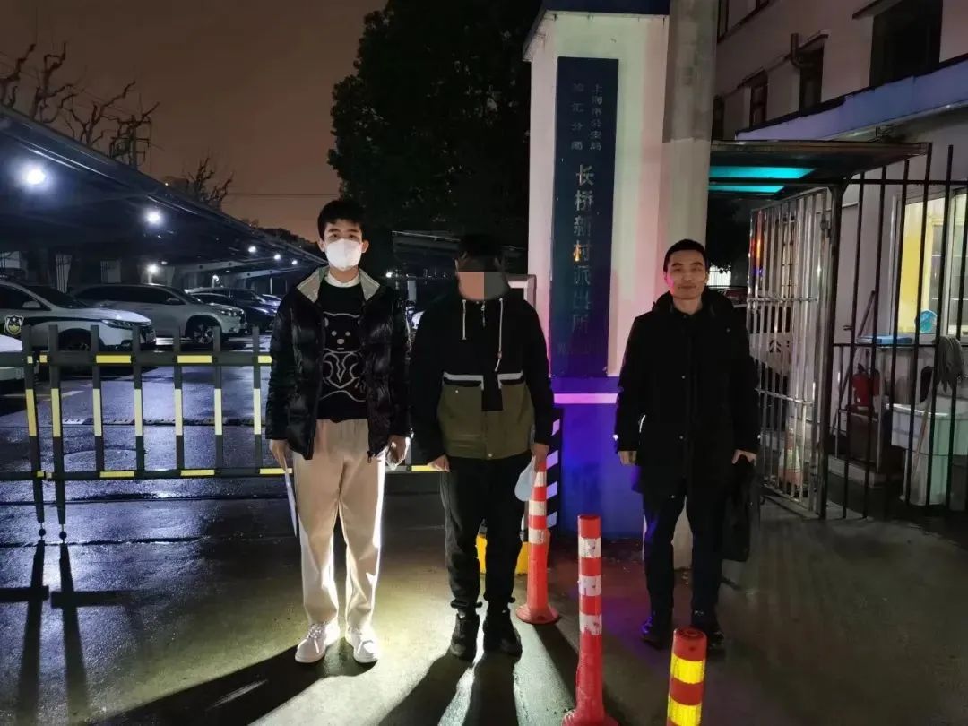 帮人办卡案例,帮人办卡有什么风险