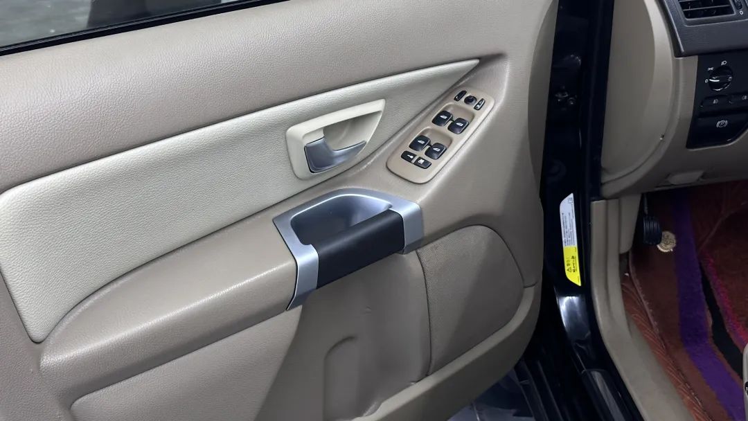 80年沃尔沃xc90出售,08款沃尔沃xc90二手多少钱