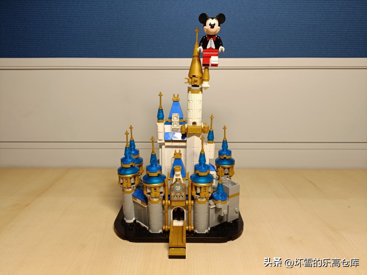 乐高新迪士尼城堡开箱,乐高新老两款迪士尼城堡组合