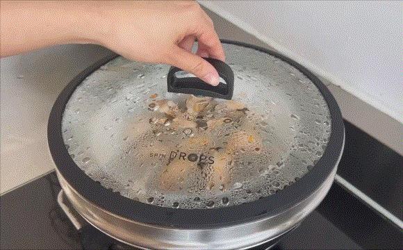 什么材质的锅不粘锅又耐用,刚买回来的锅好用又不粘锅无烟