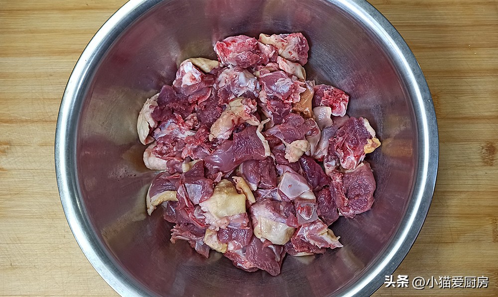 魔芋烧鸭最正宗川味做法,四川魔芋烧鸭的正宗做法