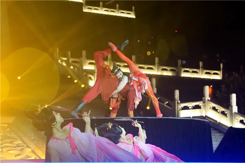 “千年老咸阳活力新渭城”主题文艺演出《杂技专场》震撼亮相