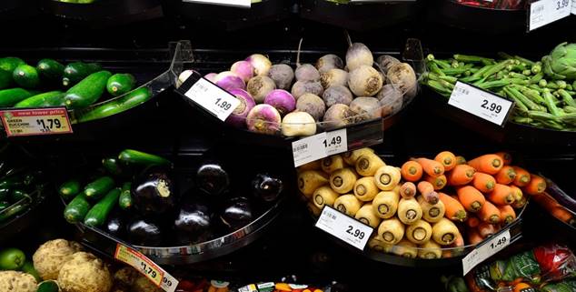 一位大学生创办蔬菜超市，每天有近一万元销售额