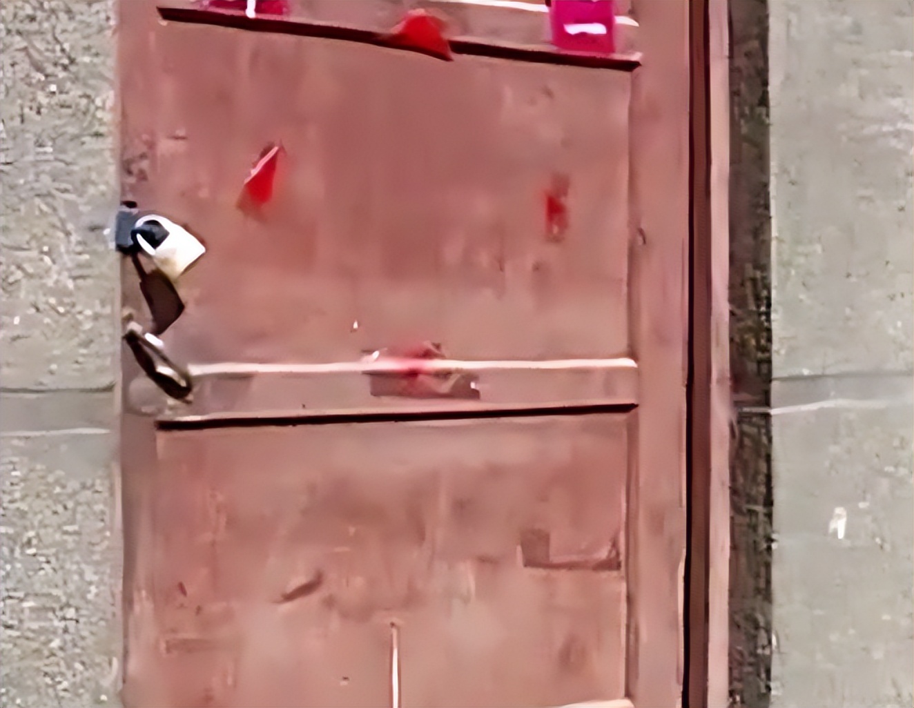 安阳夫妻家里搜出8000万现金,农村夫妻8000万现金被搜出