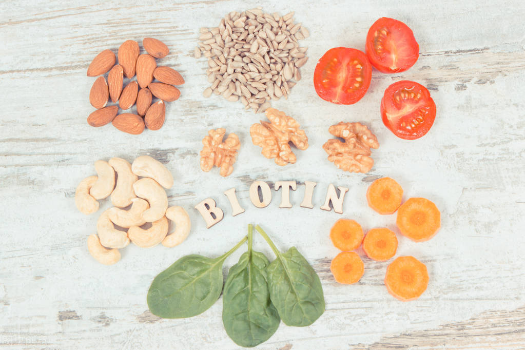 为啥白头发多了,人老了缺乏什么营养素