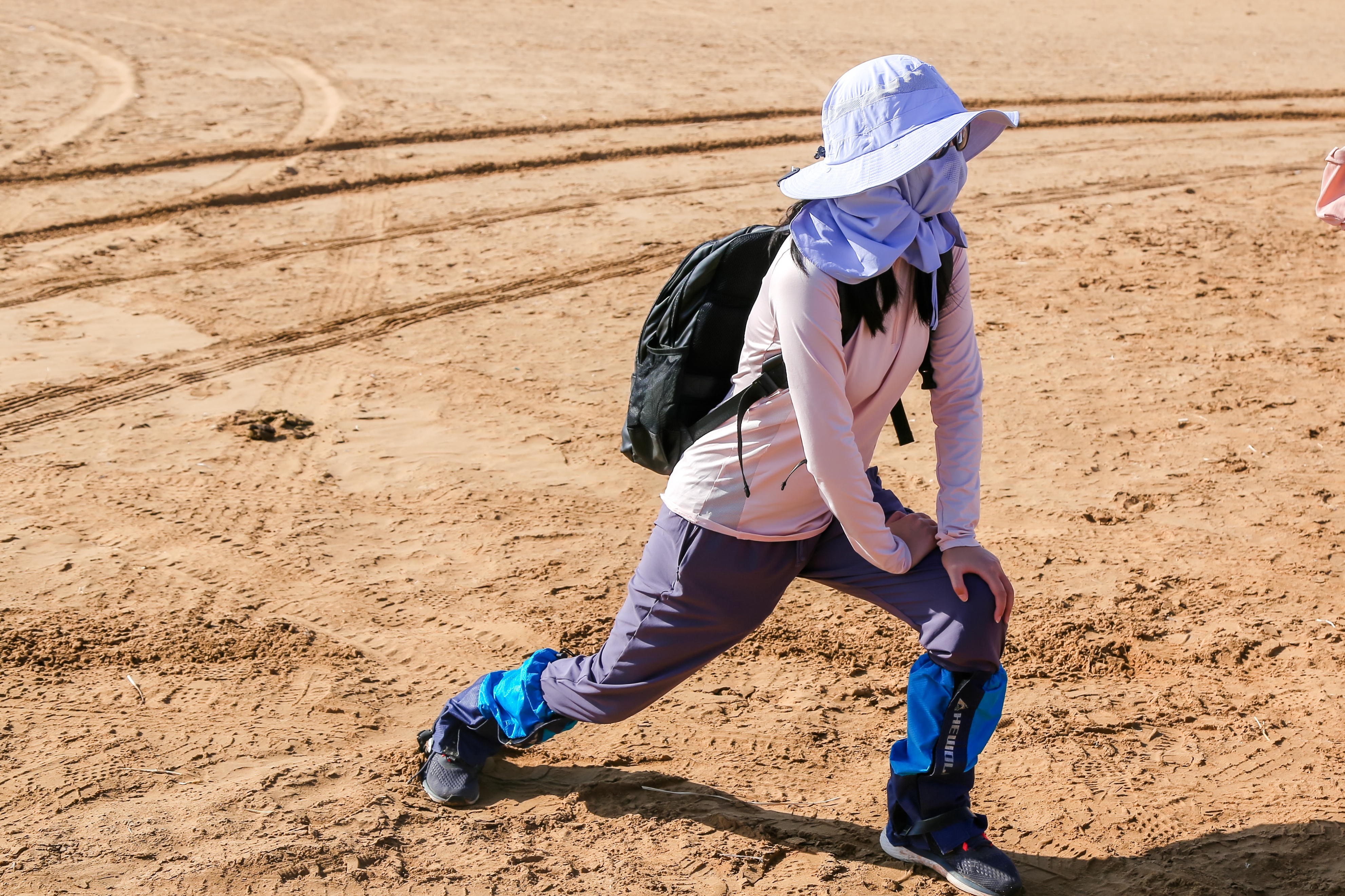 沙漠徒步里面的团建活动有哪些,沙漠团建需要什么装备