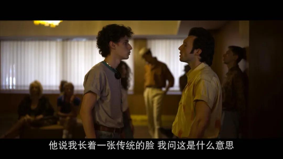 满屏美胸！三观震碎！意大利女人好敢