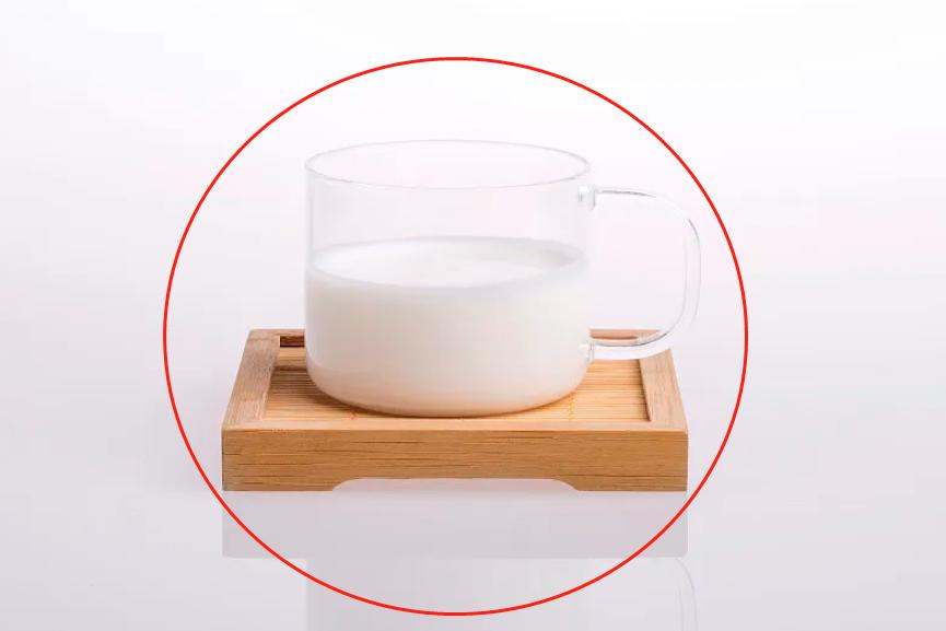 失眠睡前喝牛奶真的助眠吗,睡眠不好晚上喝牛奶能助眠吗