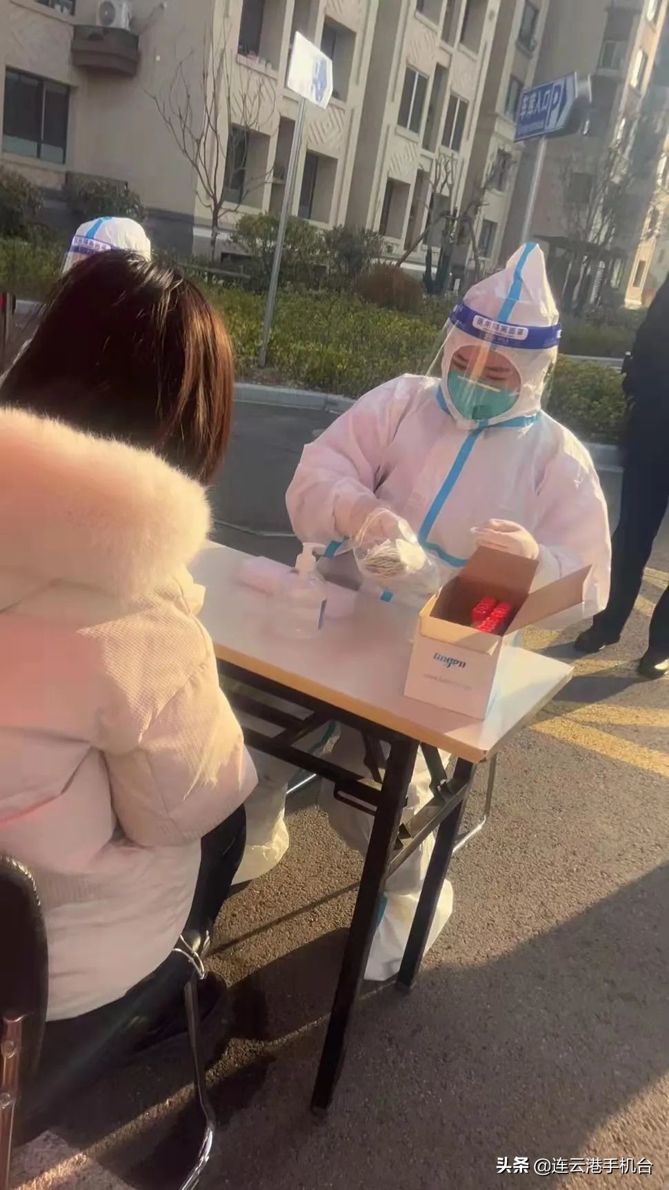 同心战疫奉献爱心巾帼志愿者活动,抗疫志愿者团队活动