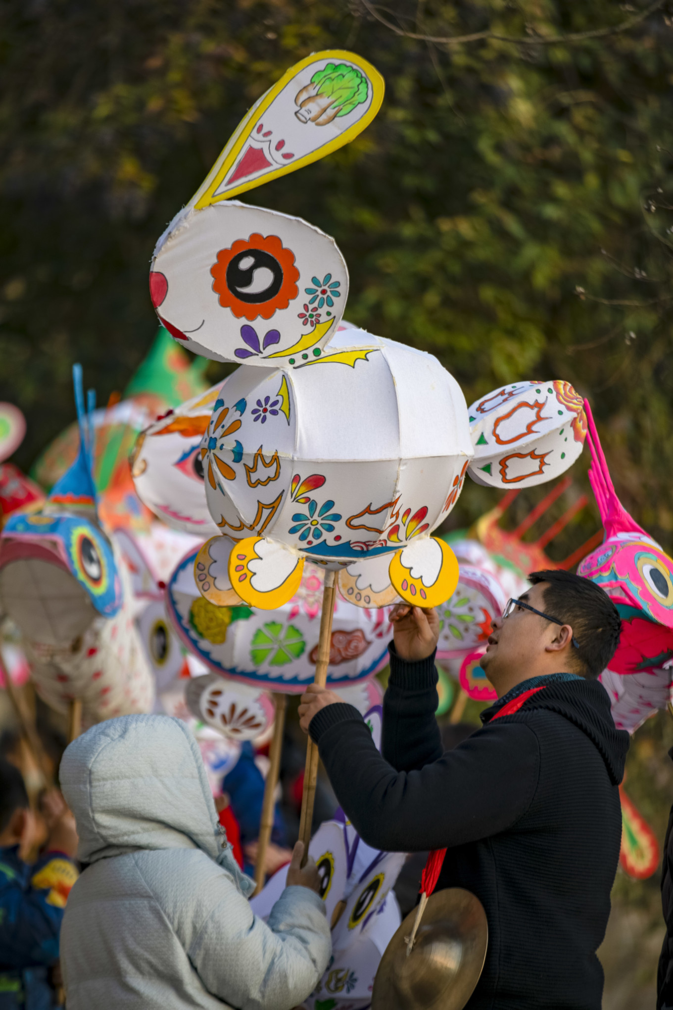 在宏村绘制花灯,安徽宏村夜晚花灯