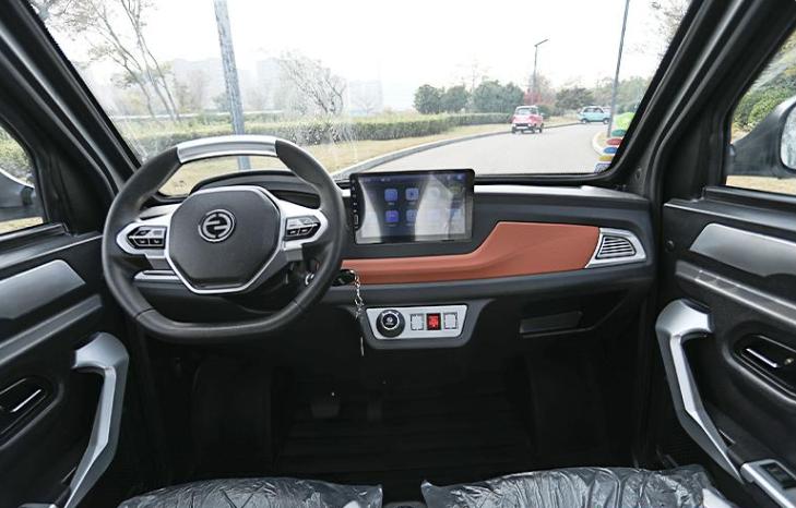 今年最新款的老年低速四轮车,低速代步四轮车哪款最好